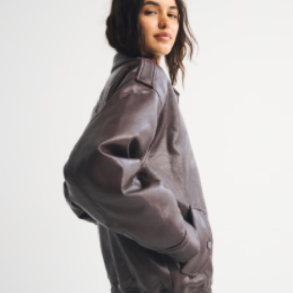 Abercrombie Vegan Leather Bomber Jacket, M, NWT - Picture 4 of 13